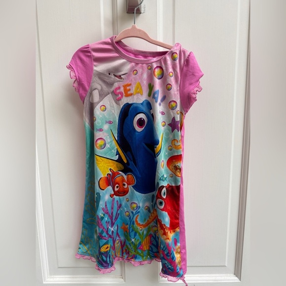 Disney 4T Girls Pink and Blue Finding Nemo Dory Sea Yah! Short Sleeve Nightgown - Picture 1 of 7
